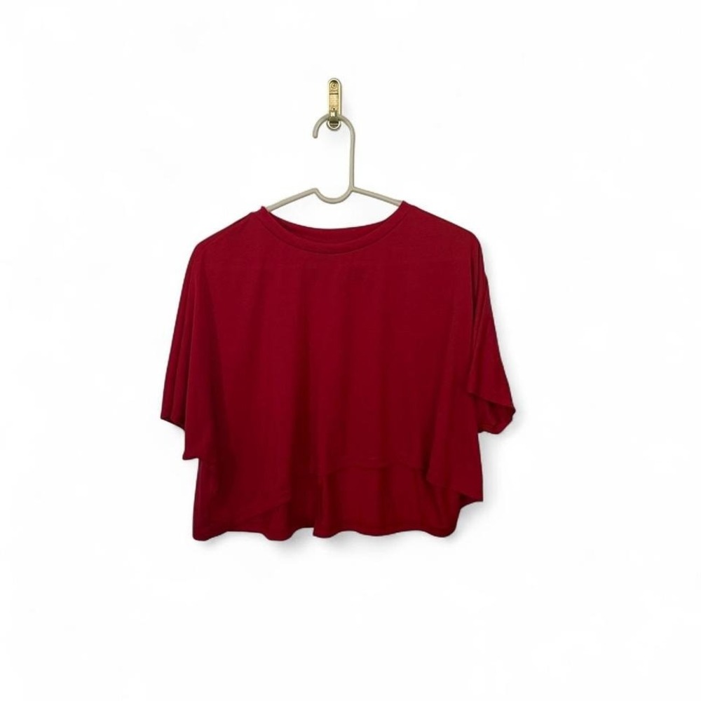 SHEIN Short Sleeve Cropped Top Women's M Red Flowy Casual NWOT